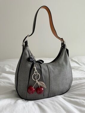 Vintage  Coach Hampton  Baguette Shoulder Bag